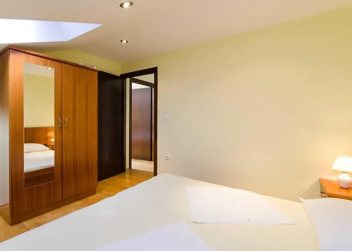 Nada 5 Apartament *