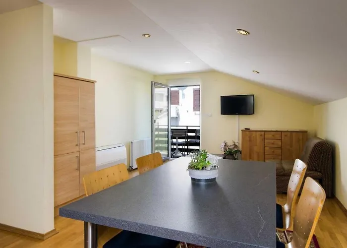 Apartament Nada 5 *